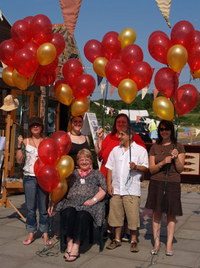Artists with balloons